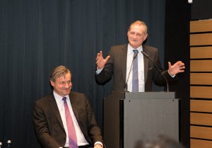 v.l.n.r. Dr. Hans-Ulrich Rülke MdL Vorsitzender der FDP/DVP-Landtagsfraktion, Armin Serwani, Kreisvorsitzender der FDP Stuttgart